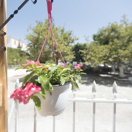 Hotel Finikas Метони Экстерьер фото