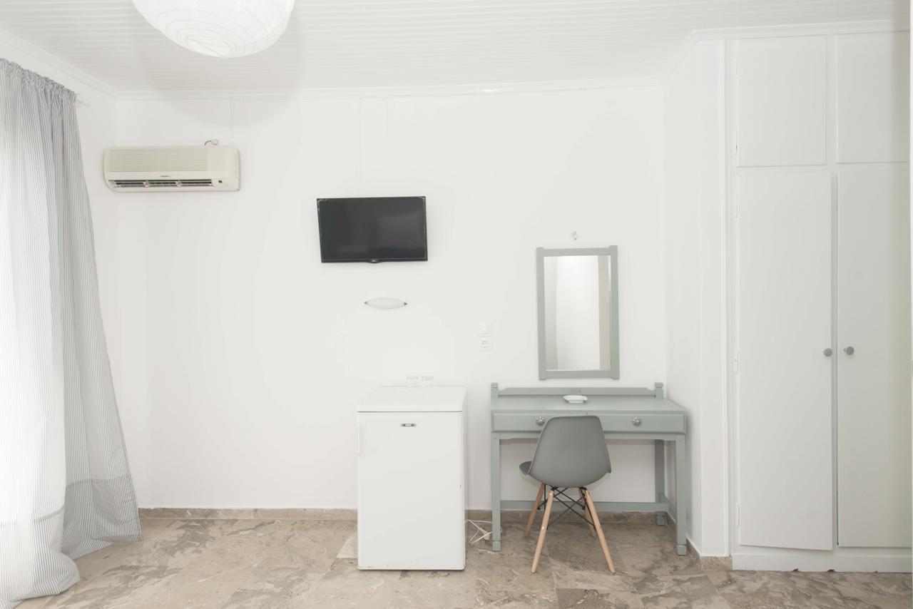 Hotel Finikas Метони Экстерьер фото